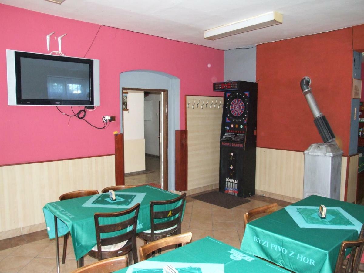 Hostinec Na Navsi Javornik  Bagian luar foto