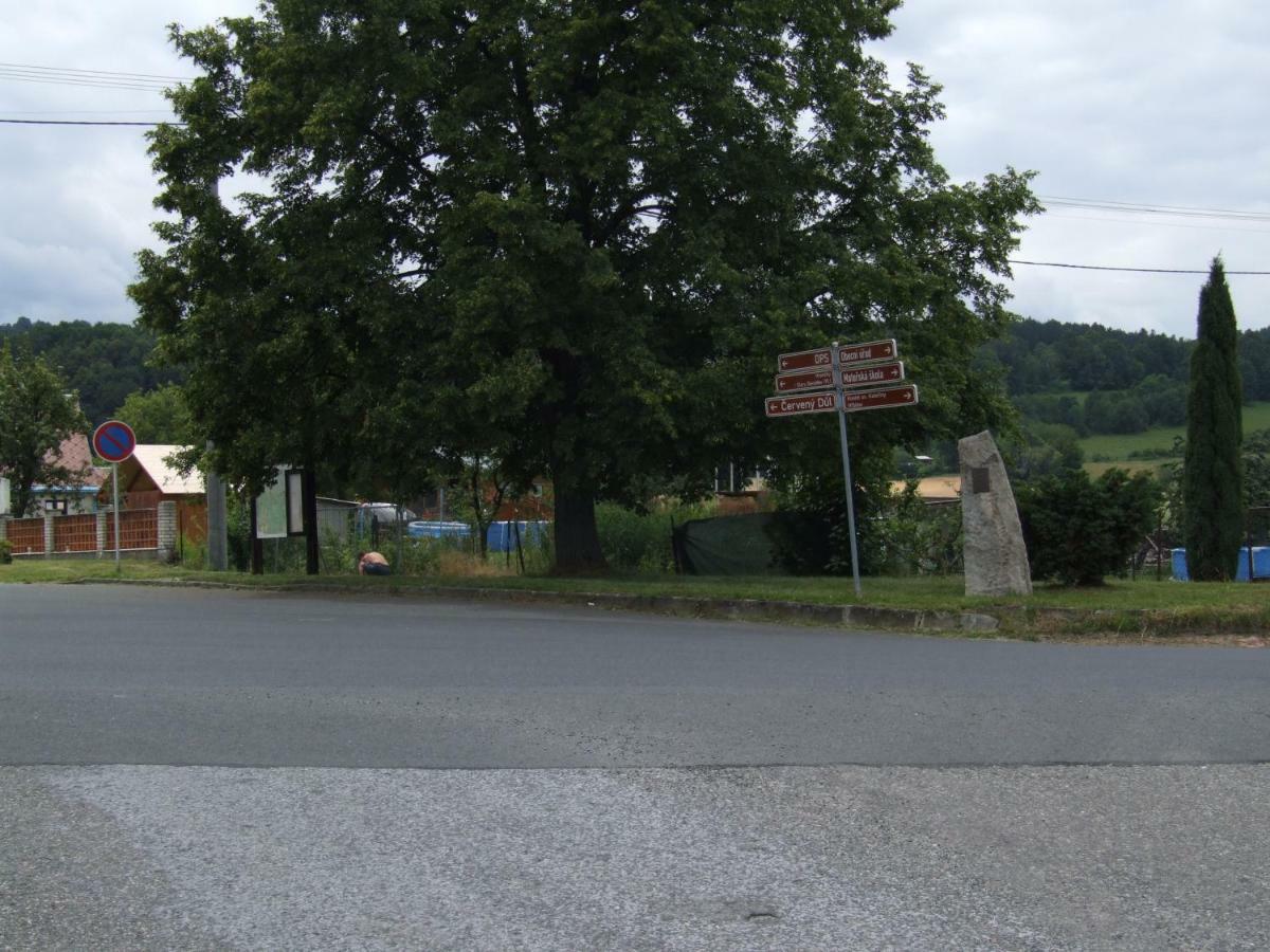 Hostinec Na Navsi Javornik  Bagian luar foto